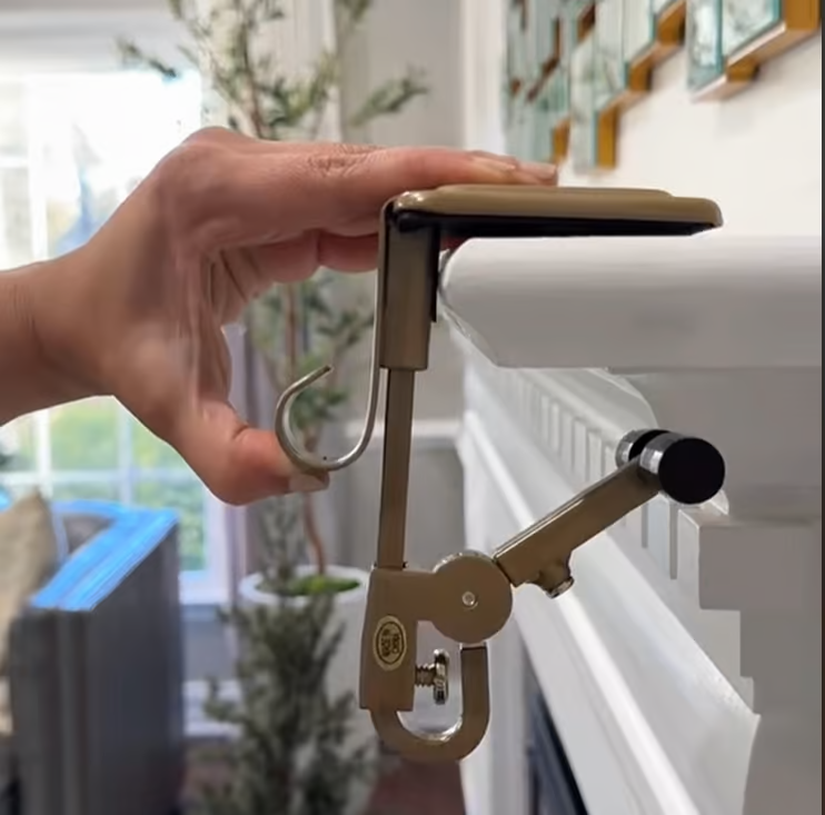 Girlanden- und Weihnachtsstrumpfhalter für Kaminsims
