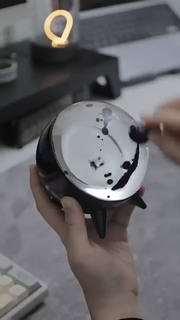 Ferrofluid Rhythmischer Puls